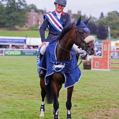 McEwen switches disciplines to bag grand prix win